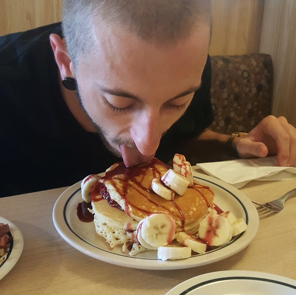 Meet your Posher, Caleb - Picture 1 of 8